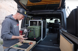 Backdoor keuken in de Jeep Wrangler